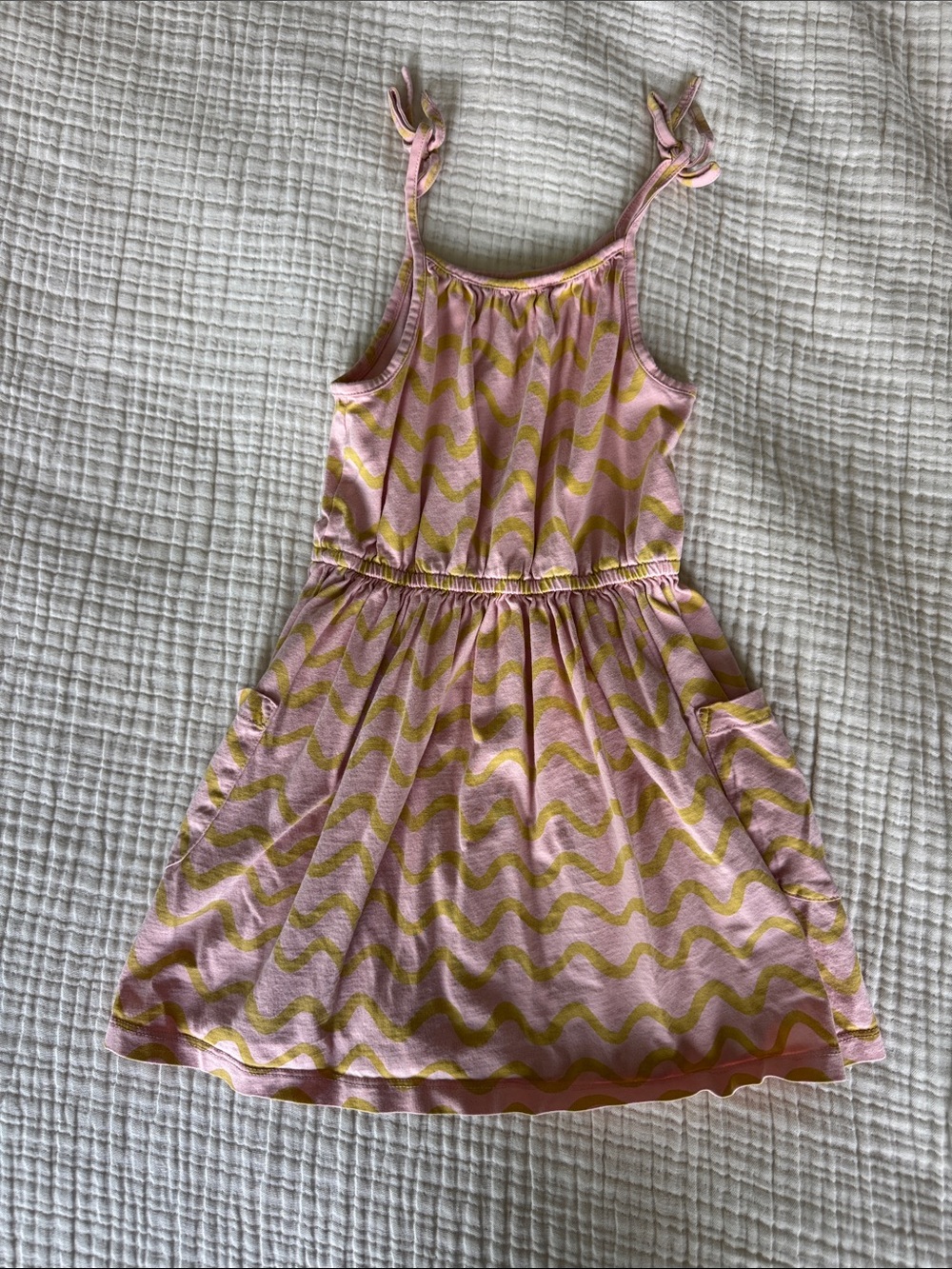 Girls Tea Collection Pink & Gold Wave Print Tie-Strap Dress 3T